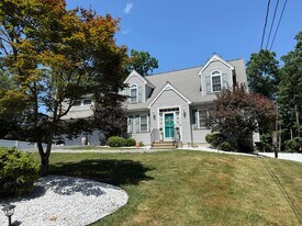 722 Pike Ave in Attleboro, MA - Building Photo