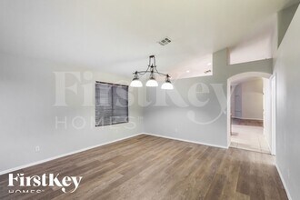 6951 W Red Rock Dr, Unit 1-1114 in Tucson, AZ - Foto de edificio - Building Photo