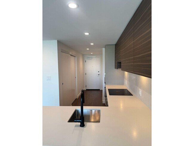 13725-13725 George Jct in Surrey, BC - Building Photo - Building Photo
