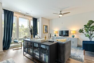 XThe Dartmouth North Hills Apartments in Raleigh, NC - Foto de edificio - Building Photo