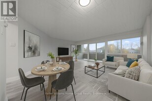 91 Conroy Crescent in Guelph, ON - Building Photo