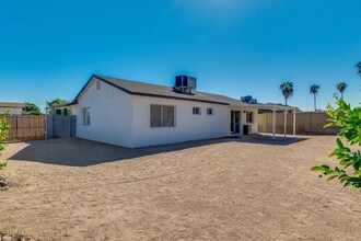 15008 North 22nd St in Phoenix, AZ - Building Photo - Building Photo