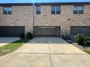 6573 Iron Horse Blvd in North Richland Hills, TX - Building Photo - Building Photo