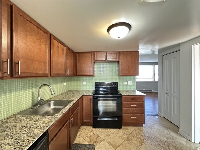 7630.5 N Milwaukee Ave in Niles, IL - Building Photo - Building Photo