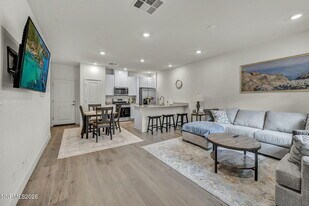 1634 Icelandic Wy in Reno, NV - Building Photo