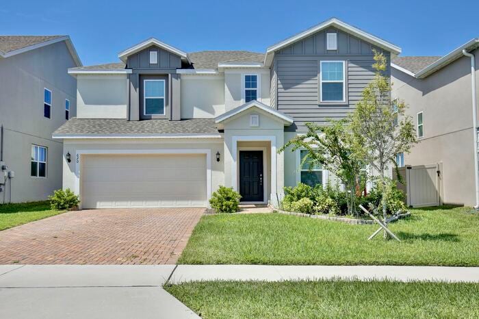 670 Blackstone St in Minneola, FL - Building Photo