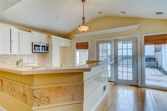 5264 Dresden Wy in Pittsburgh, PA - Foto de edificio - Building Photo