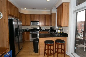 3711 N Southport Ave in Chicago, IL - Building Photo - Building Photo