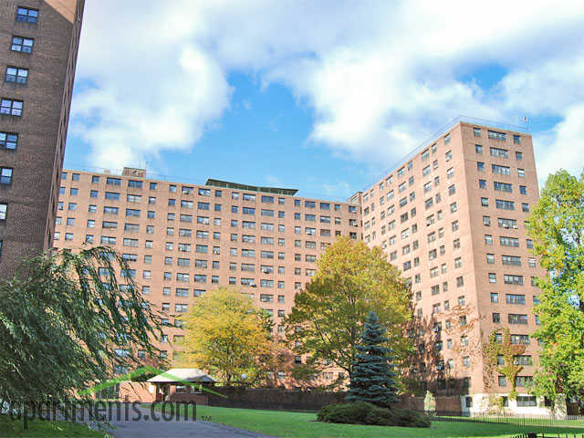 Ivy Hill Park Apartments in Newark, NJ - Building Photo