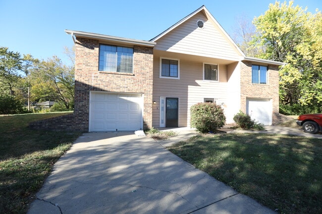 property at 326 NW Gibson Rd