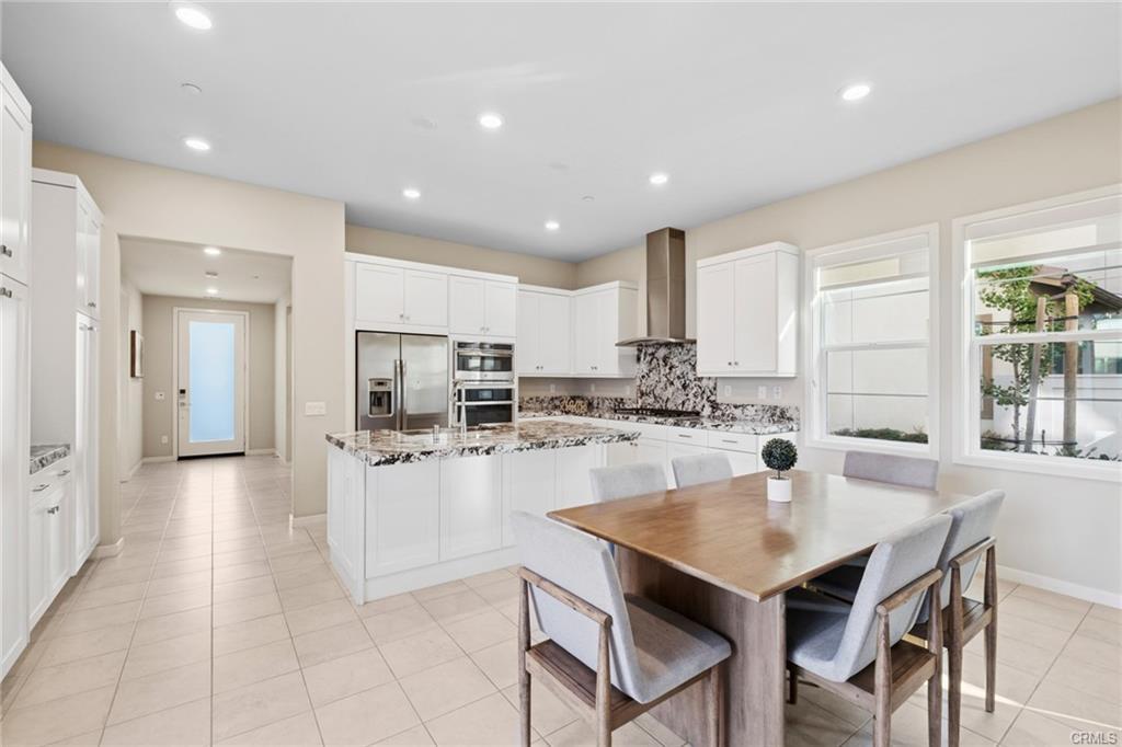 103 Pusan Wy in Irvine, CA - Building Photo
