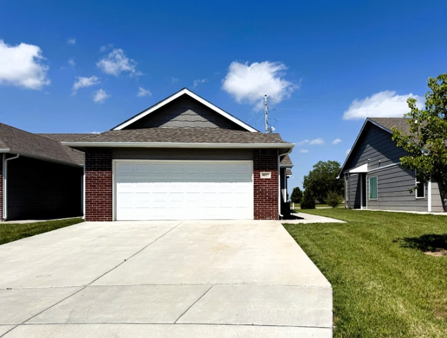 8027 E 34th Ct S in Wichita, KS - Building Photo - Building Photo