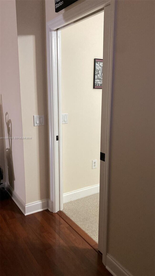 property at 1634 N 15th Terrace