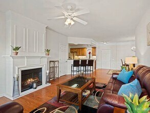 14933 Santa Lucia Dr in Charlotte, NC - Foto de edificio - Building Photo