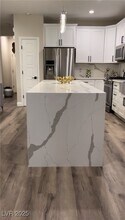 7572 Earnshaw Ave in Las Vegas, NV - Building Photo - Building Photo