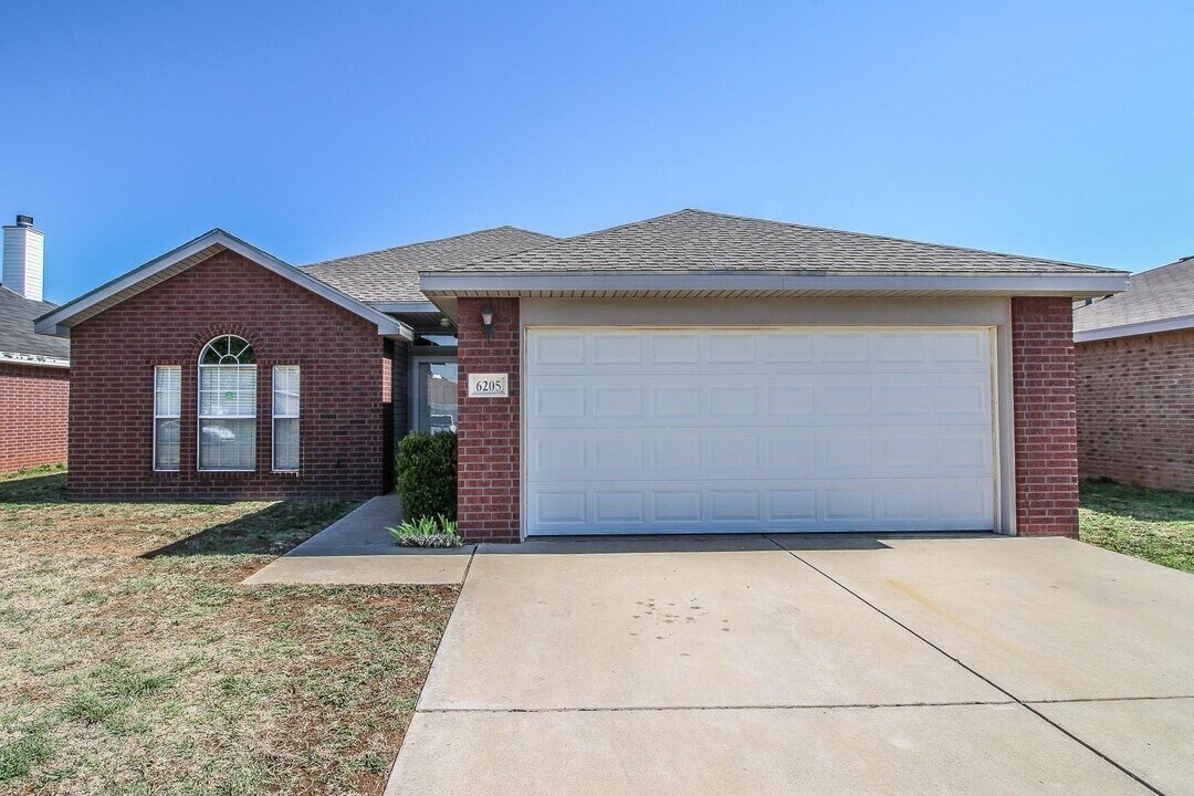 6205 17th St in Lubbock, TX - Building Photo
