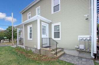 1 Washington St in Wallingford, CT - Foto de edificio - Building Photo