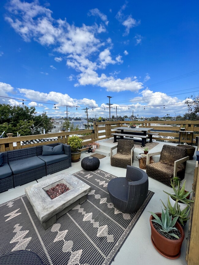 33 S Venice Blvd, Unit 33
