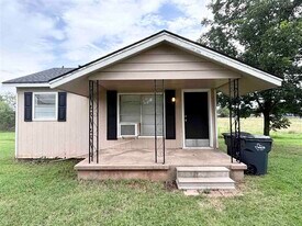 1513 P B Ln in Wichita Falls, TX - Building Photo