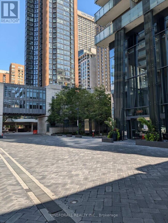 1080-1080 Bay St. in Toronto, ON - Building Photo - Building Photo