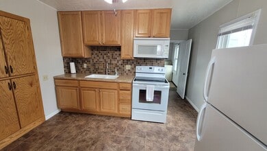 409 N St in Neligh, NE - Building Photo - Building Photo