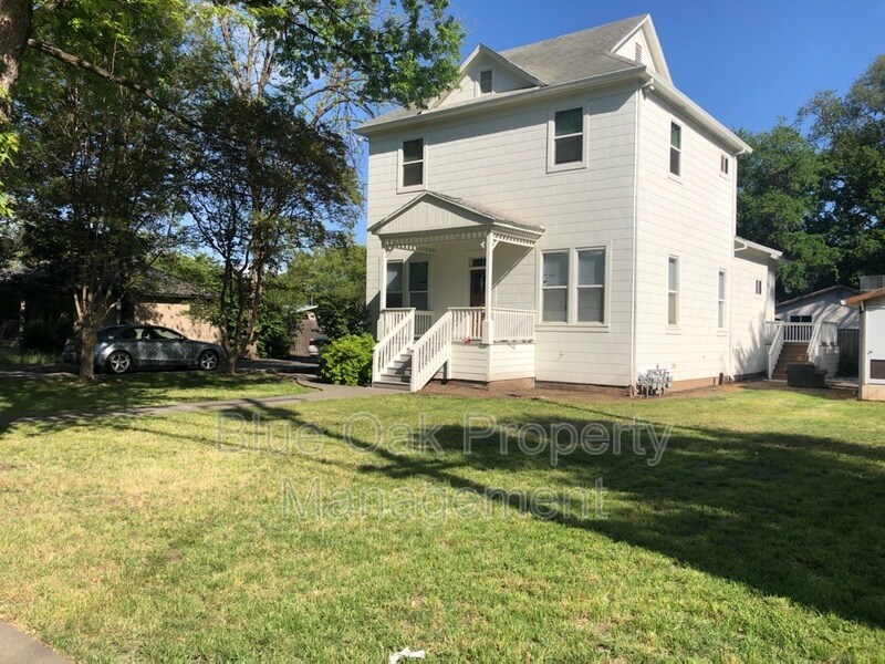 1507 W 5th St in Chico, CA - Building Photo