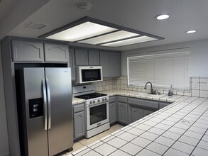 9191 White Rd in Phelan, CA - Building Photo - Building Photo