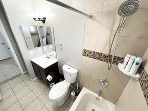 429 Longtree Ave in Henderson, NV - Building Photo - Building Photo