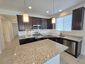 6456 E Via Jardin Verde in Tucson, AZ - Building Photo - Building Photo