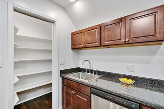 1108 Des Plaines Ave in Forest Park, IL - Building Photo - Building Photo