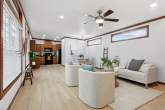 105 Rens Rd in Poquoson, VA - Building Photo - Building Photo