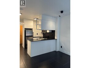 1189 Howe St in Vancouver, BC - Building Photo - Building Photo