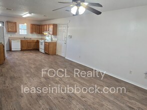 1503 E Queens St in Lubbock, TX - Building Photo - Building Photo