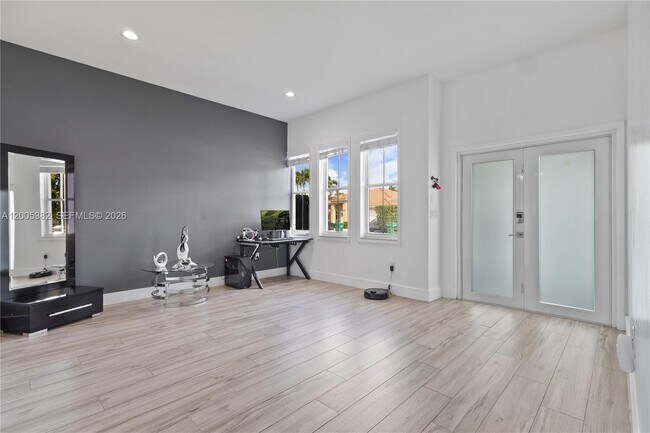 8218 SW 163rd Pl in Miami, FL - Building Photo - Building Photo