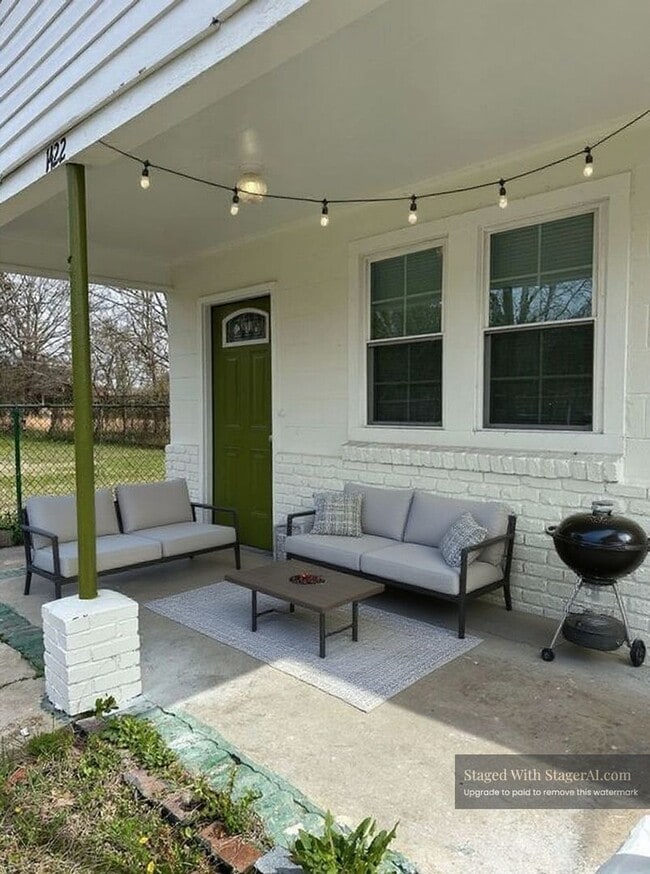 property at 1422 Clay St