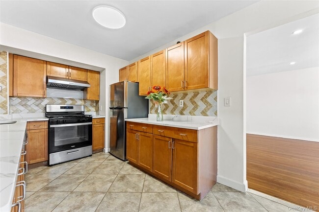 61-50 219th St in Queens, NY - Building Photo - Building Photo