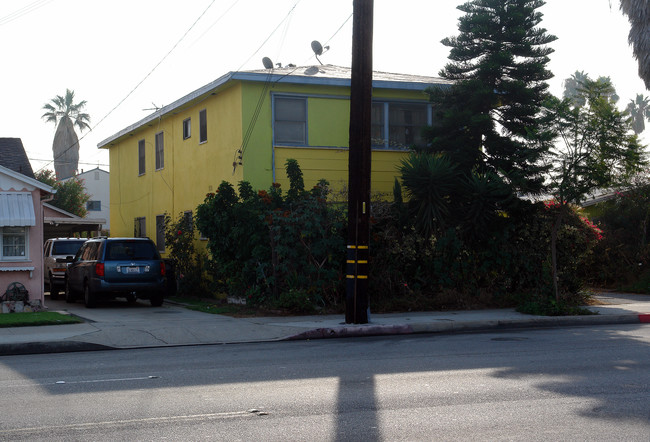 11862 Inglewood Ave in Hawthorne, CA - Foto de edificio - Building Photo