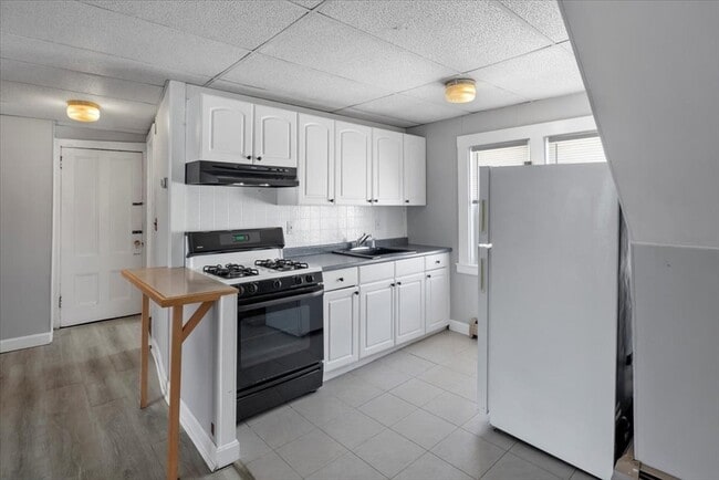 53 Cranch St, Unit 3 in Quincy, MA - Building Photo - Building Photo