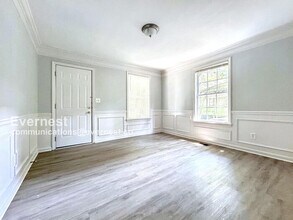 747 Gary Rd NW in Atlanta, GA - Building Photo - Building Photo