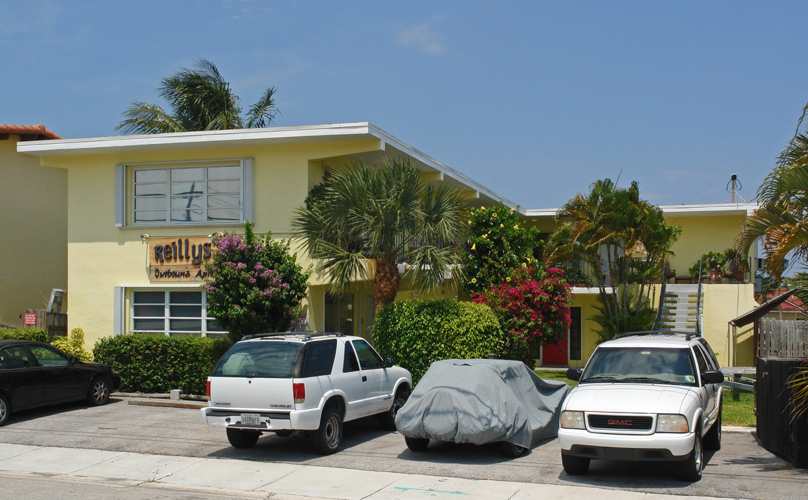 Reilly's Outbound Apartments in Fort Lauderdale, FL - Foto de edificio