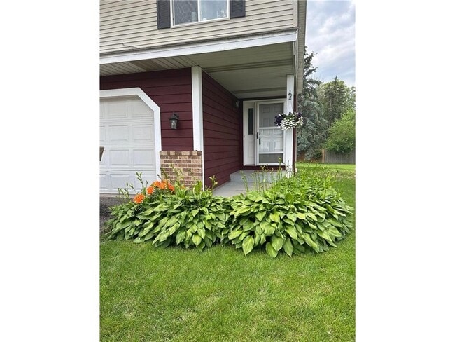 1880 Deer Hills Trail in Eagan, MN - Building Photo - Building Photo