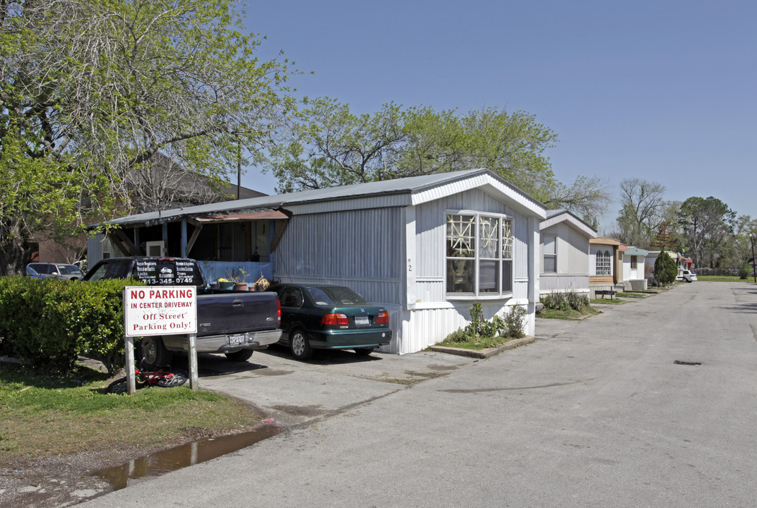 Northline Mobile Home Park in Houston, TX - Building Photo