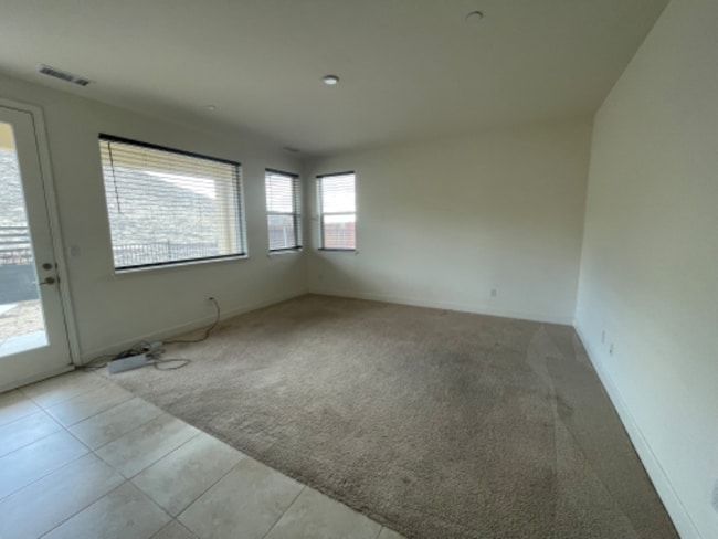 3238 Vincinato Dr in Sparks, NV - Foto de edificio - Building Photo