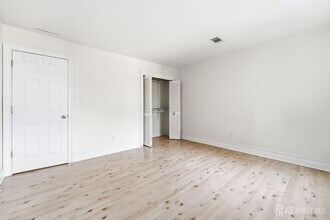 50-10 Prospect St in Metuchen, NJ - Building Photo - Building Photo