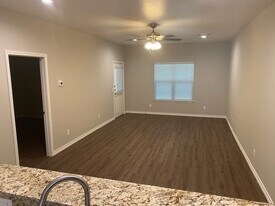 600 Pecan Ct, Unit 600 Pecan Court in Paris, TX - Building Photo