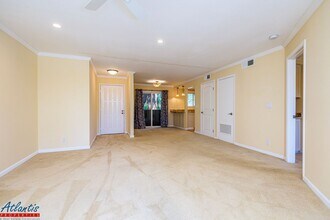 1001 E Evelyn Ave in Sunnyvale, CA - Building Photo - Building Photo