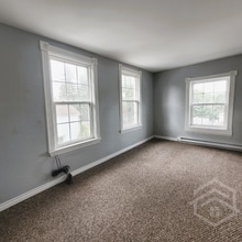 26 Stover St N in Norwich, ON - Building Photo - Building Photo