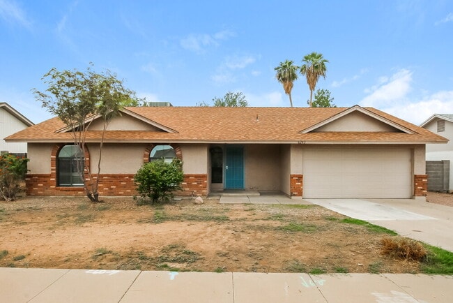property at 6243 E Inglewood St