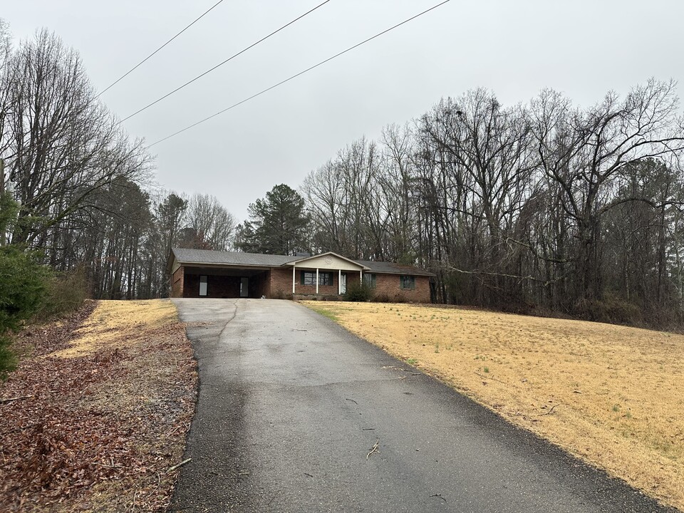 5108 Old Hwy 9 in Pontotoc, MS - Building Photo