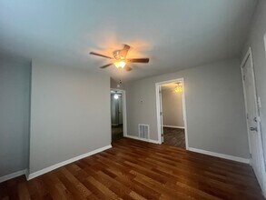 806 N Pryor St in Gastonia, NC - Building Photo - Building Photo